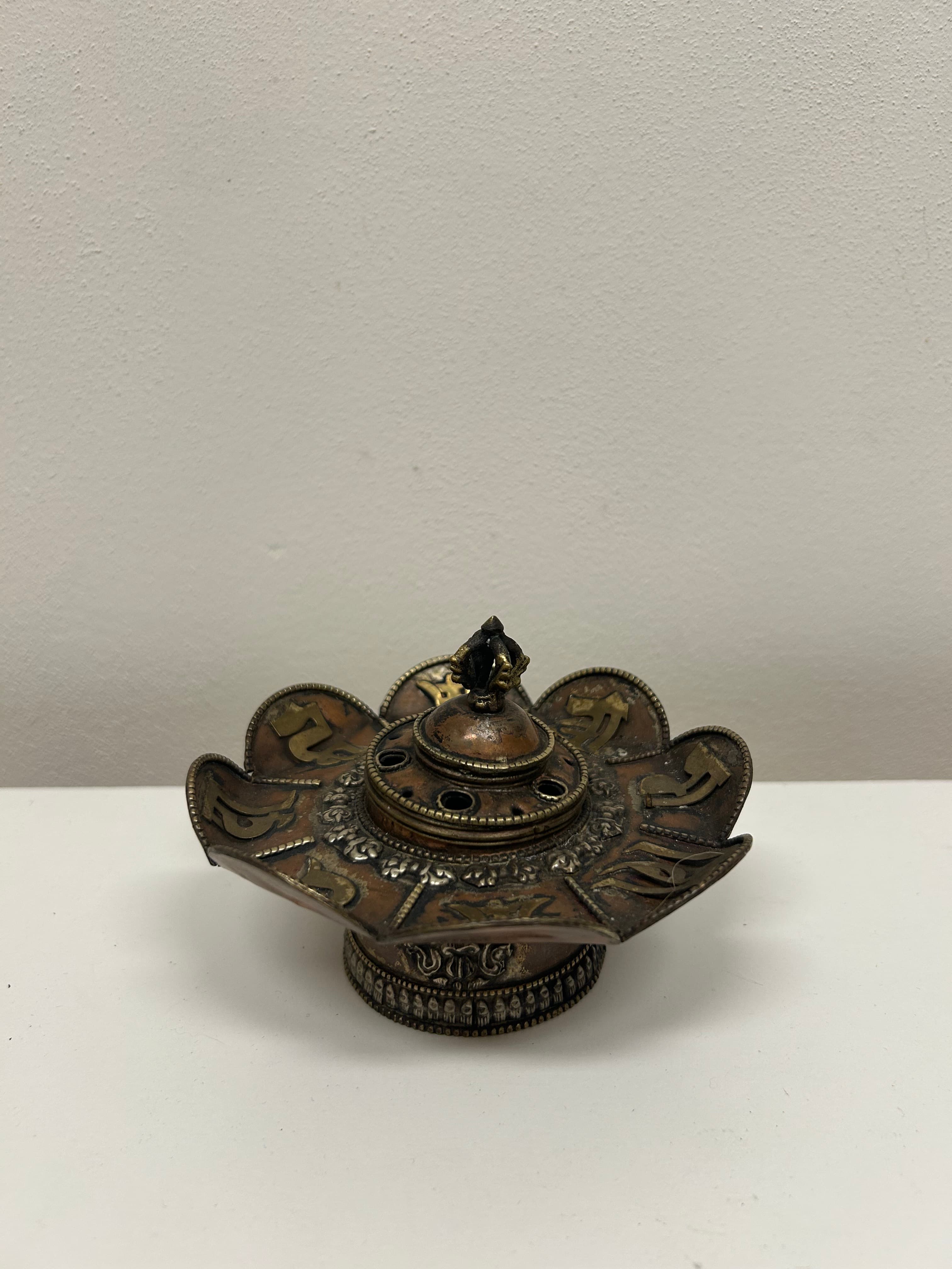 Tibetský měděný kadidelník s vadžrou