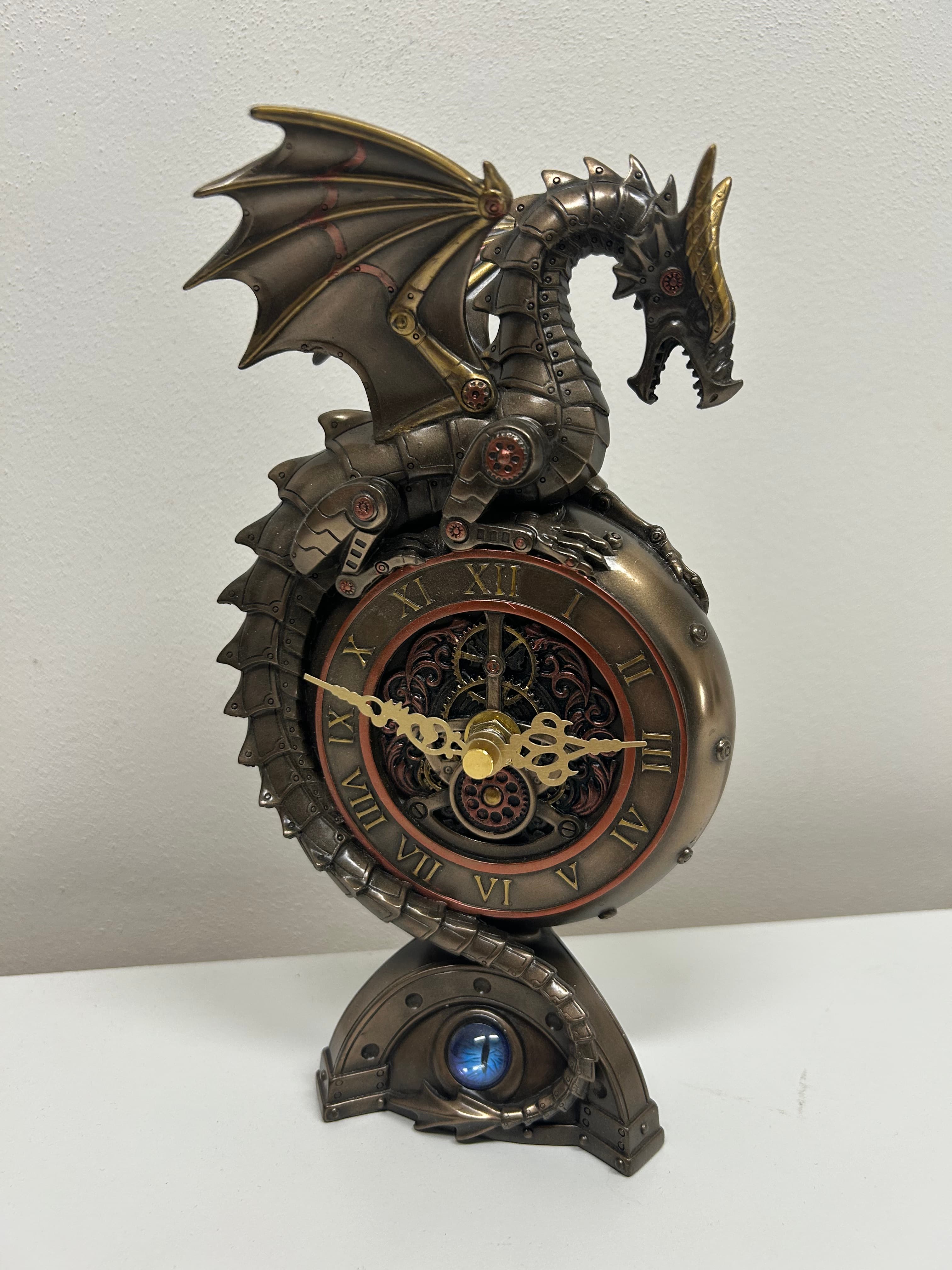 Steampunk hodiny s drakem — funkční stolní hodiny 2