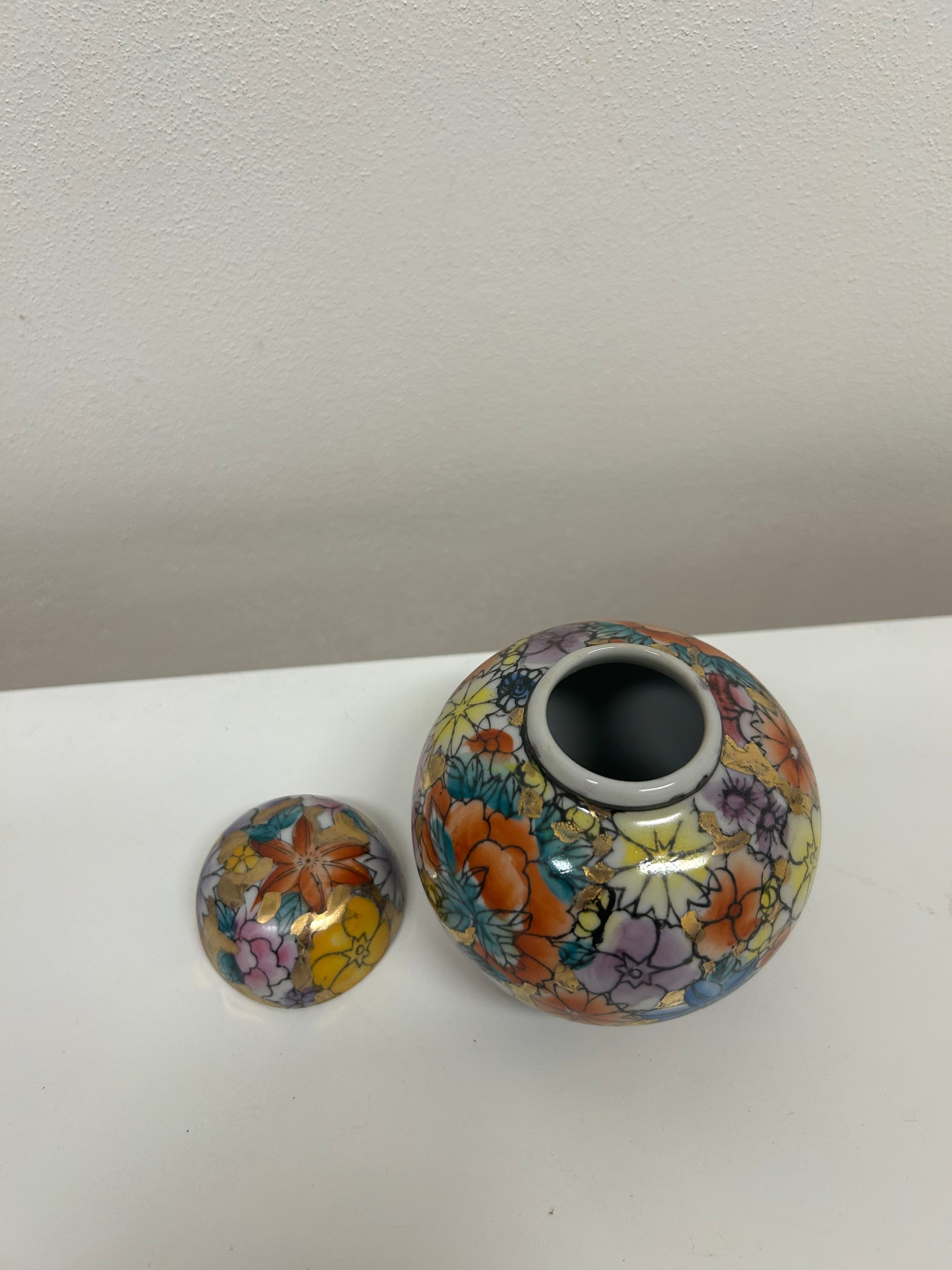 Čínská porcelánová zázvorová dóza — mille fleurs 2