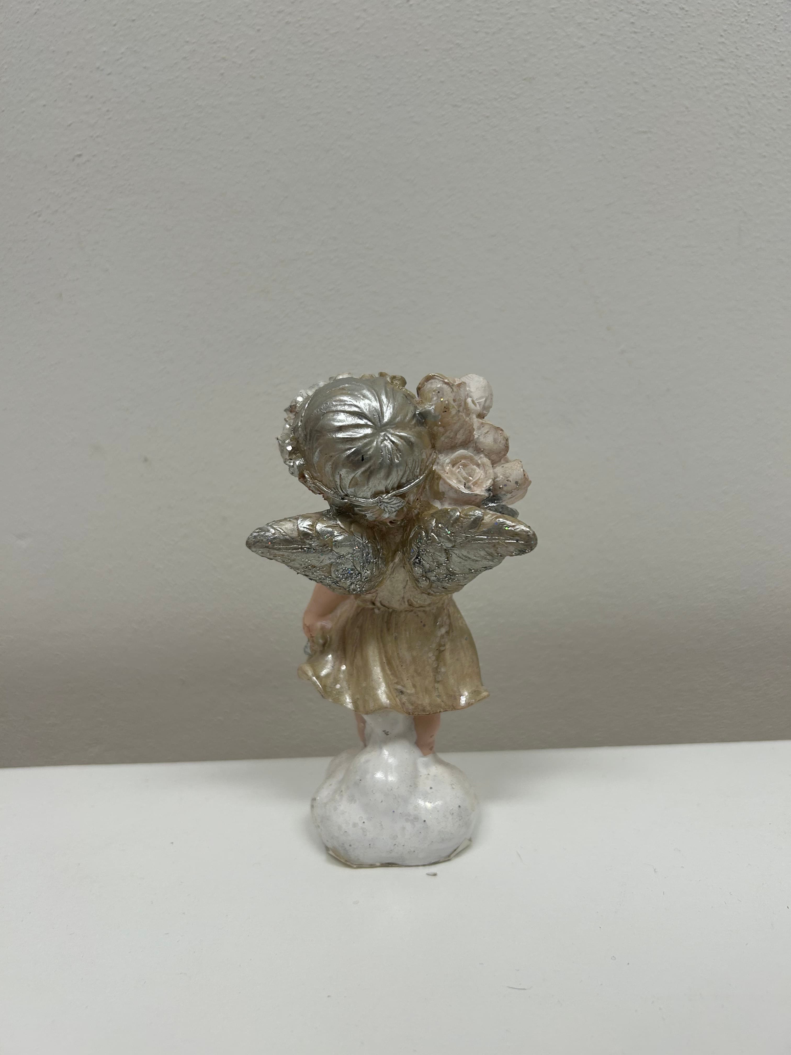 Andílek s růžemi — stříbrno-zlatá patina 2