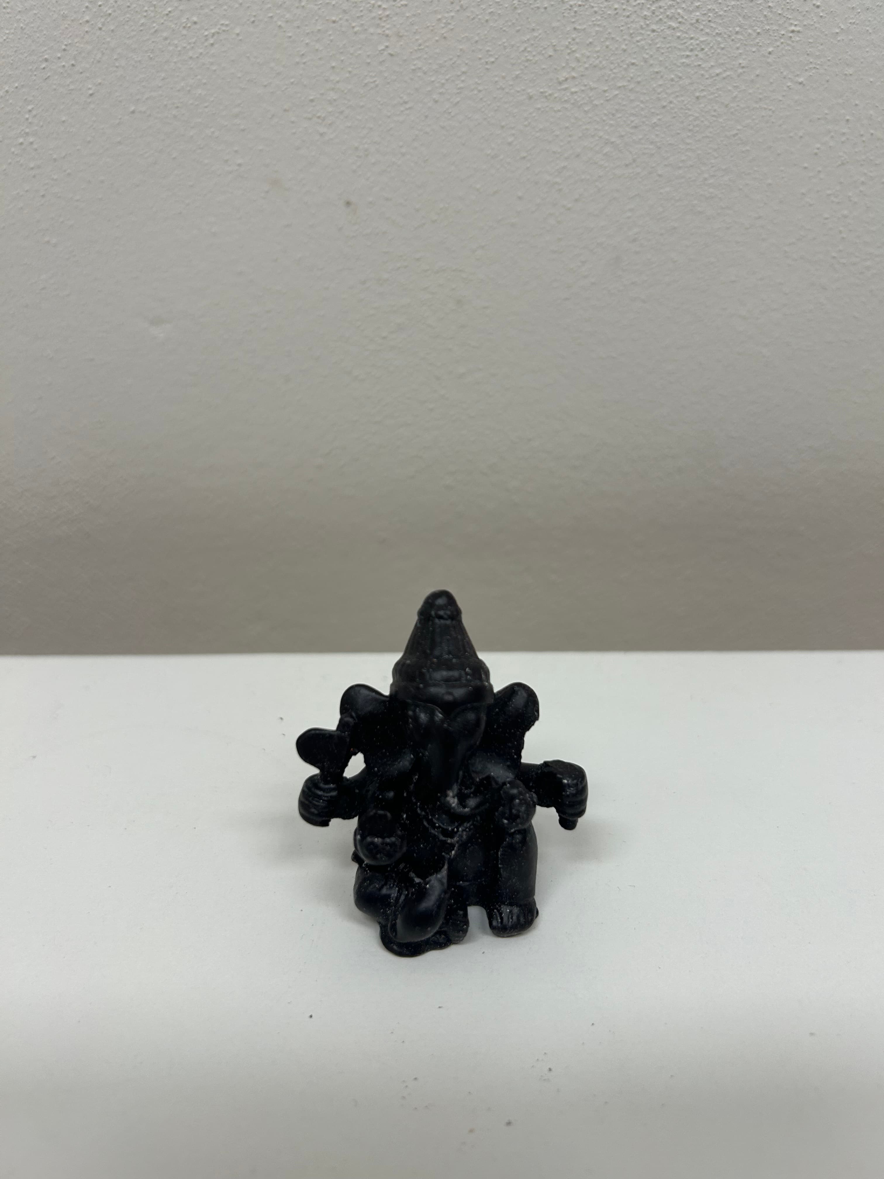 Miniaturní Ganesha — černá pryskyřice