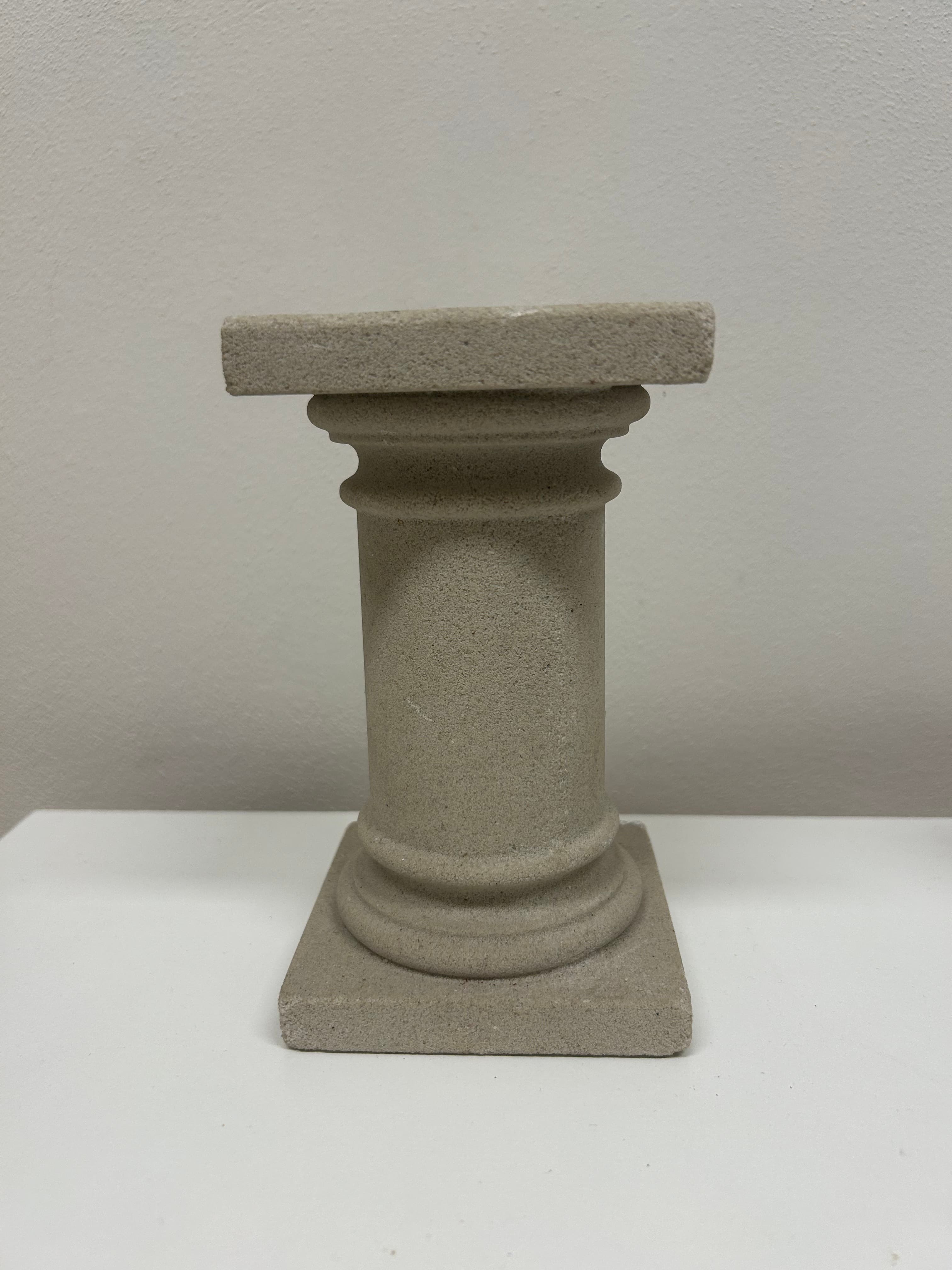 Dekorativní řecký sloup — beton