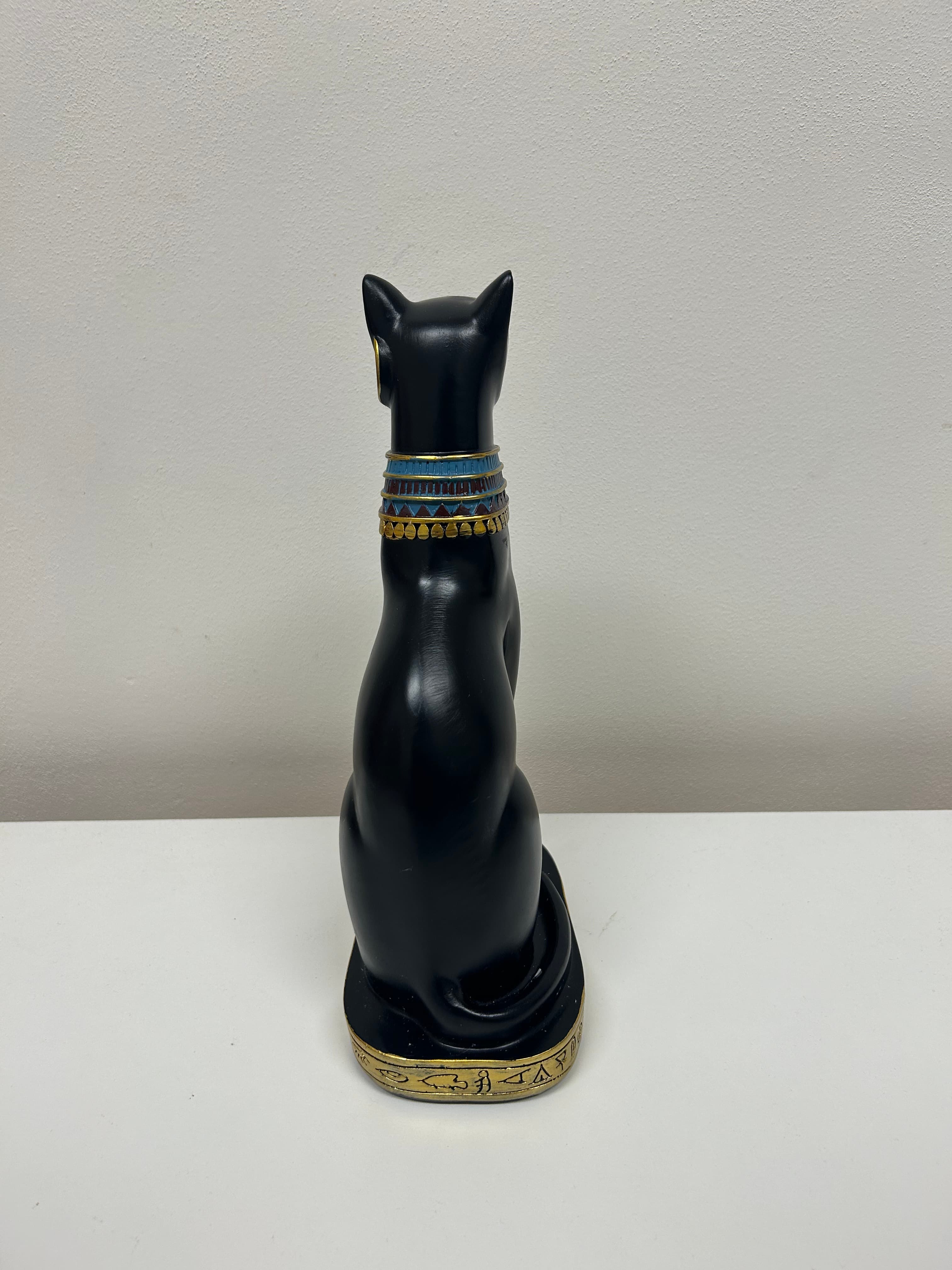 Egyptská bohyně Bastet — černá kočka 3
