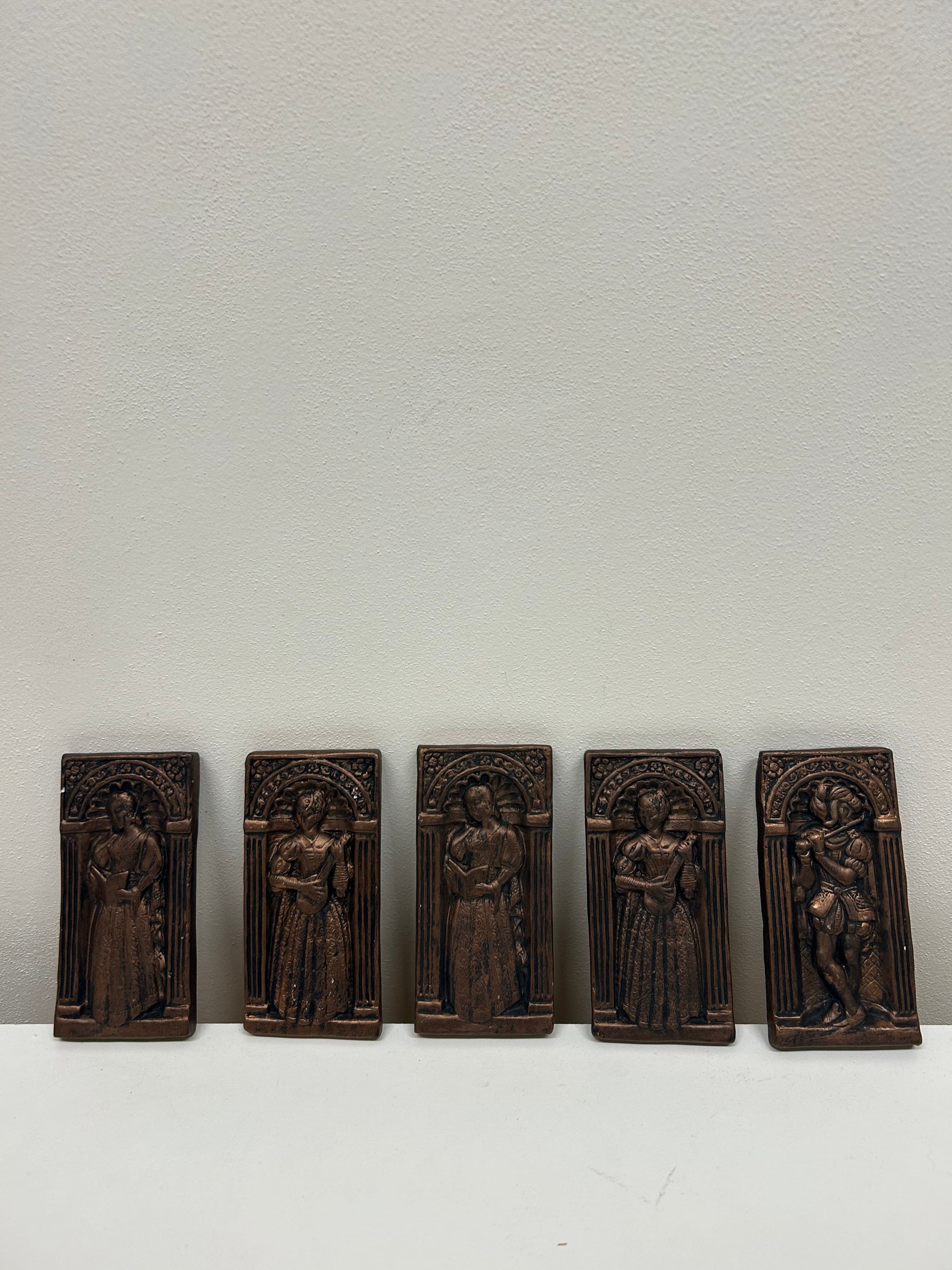 Renesanční reliéfní plaketka — na výběr z barev