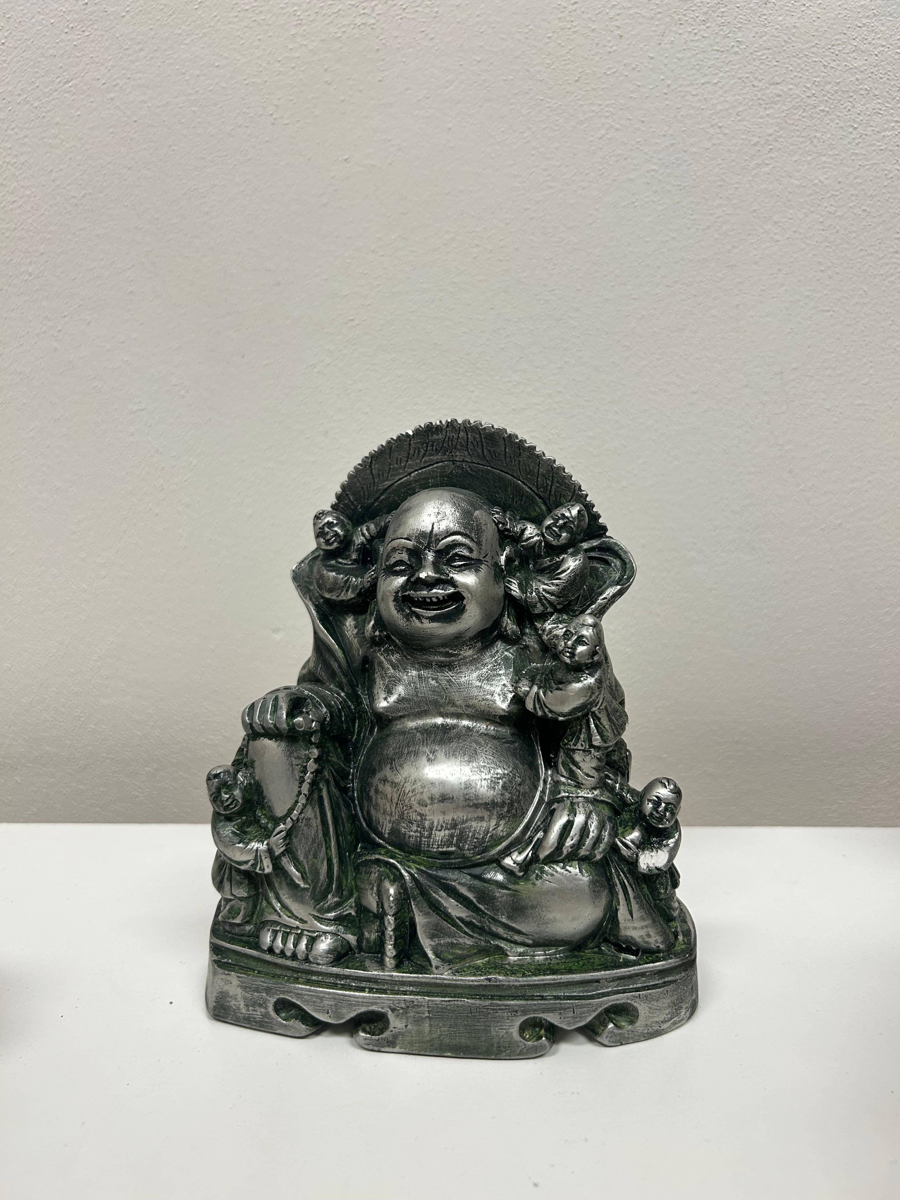 Smějící se Buddha s dětmi