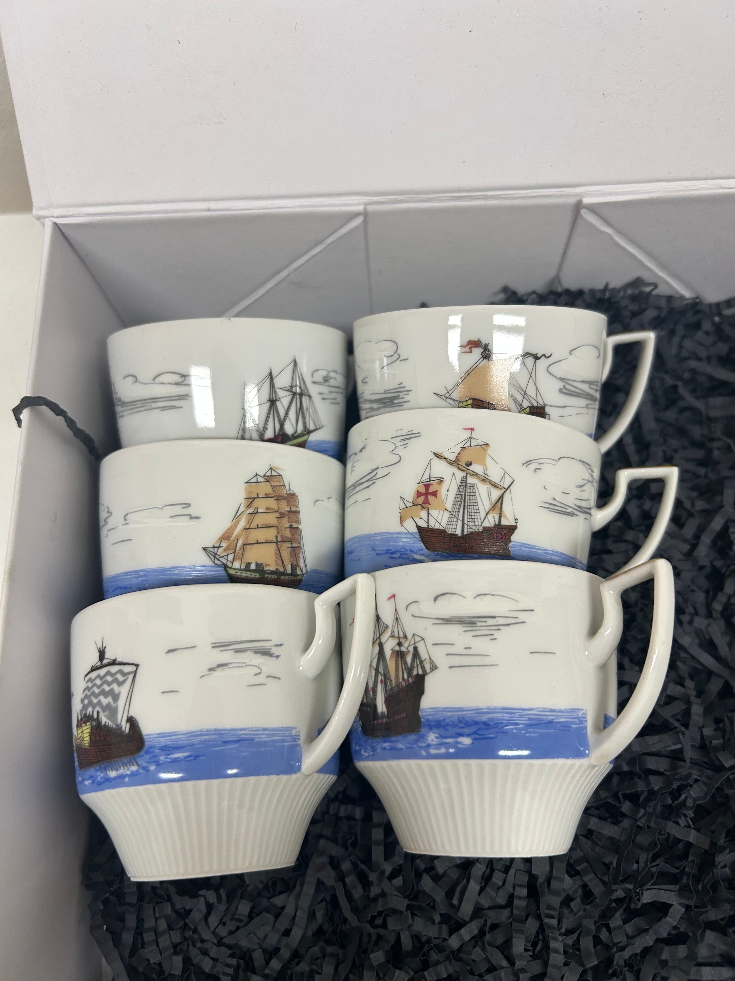 Sada 6 káv — porcelán, motivy plachetnic
